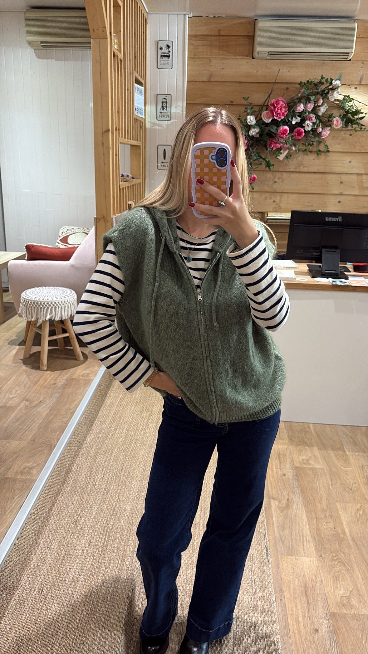 gilet sans manches a capuche mohair